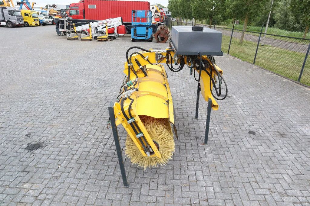 Stark RSW 3000 S | SWEEPER | BRUSH | KEHRMASCHINE | WATER SPRAY