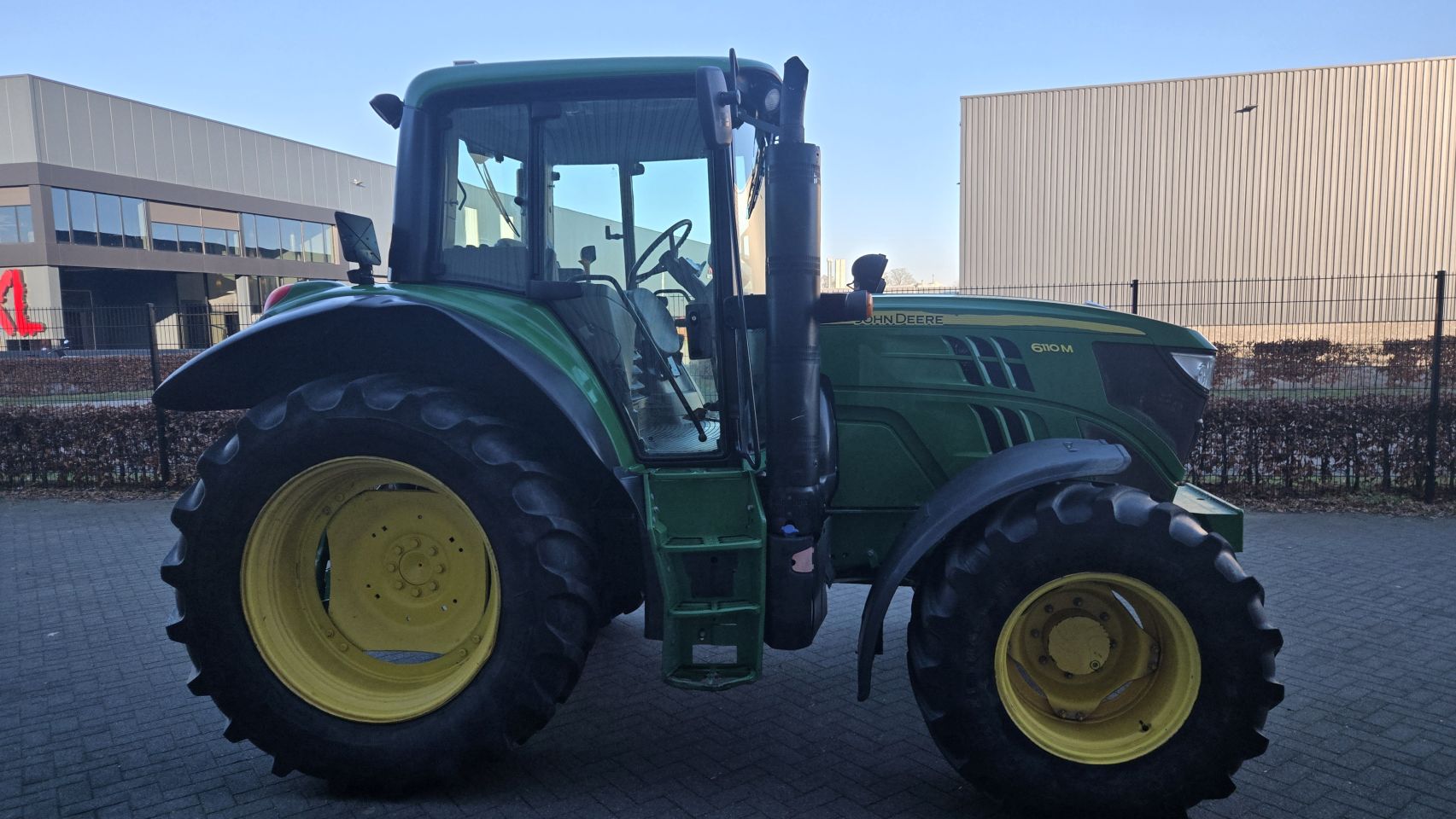 2017 John Deere 6110M Aircon 40 kmh