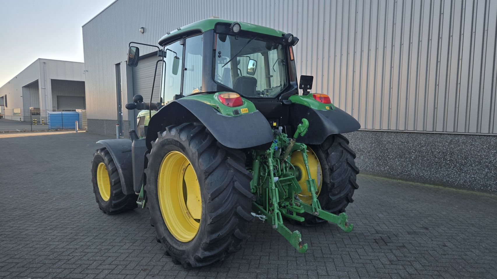 2017 John Deere 6110M Aircon 40 kmh