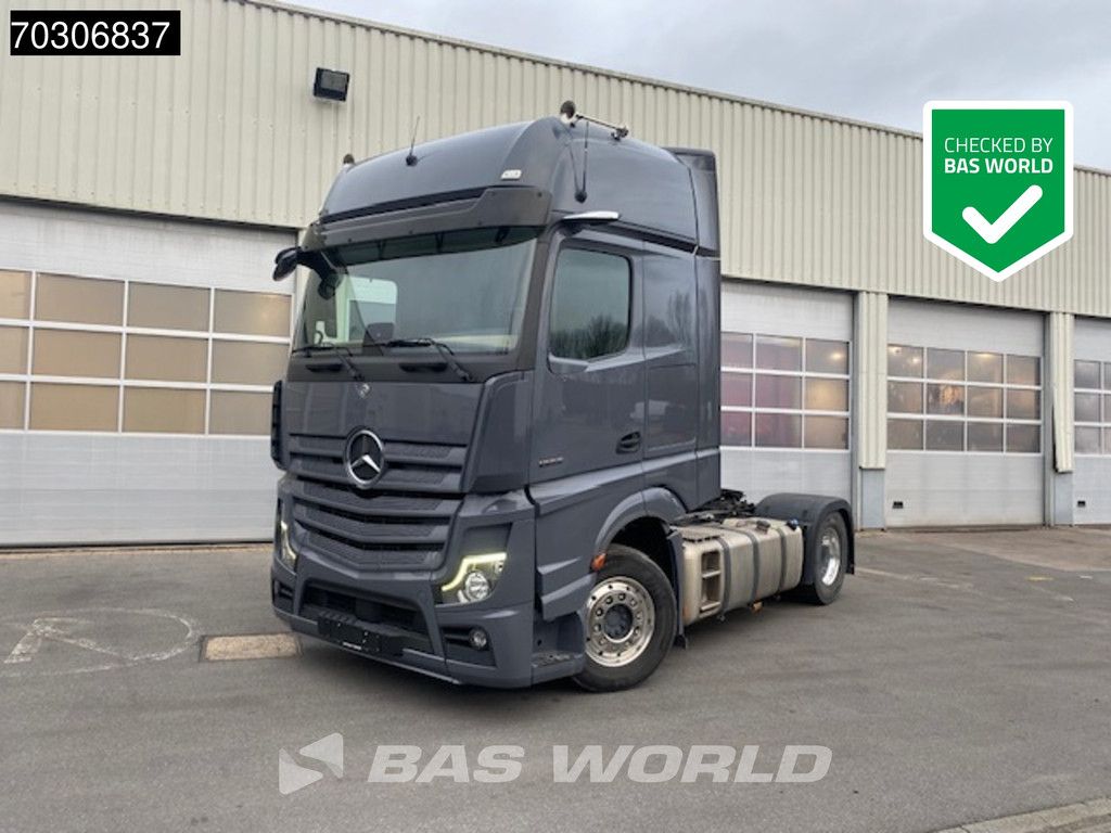 Mercedes Actros 1853 4X2 Gigaspace Mirrorcam Retarder 2x tanks Euro 6