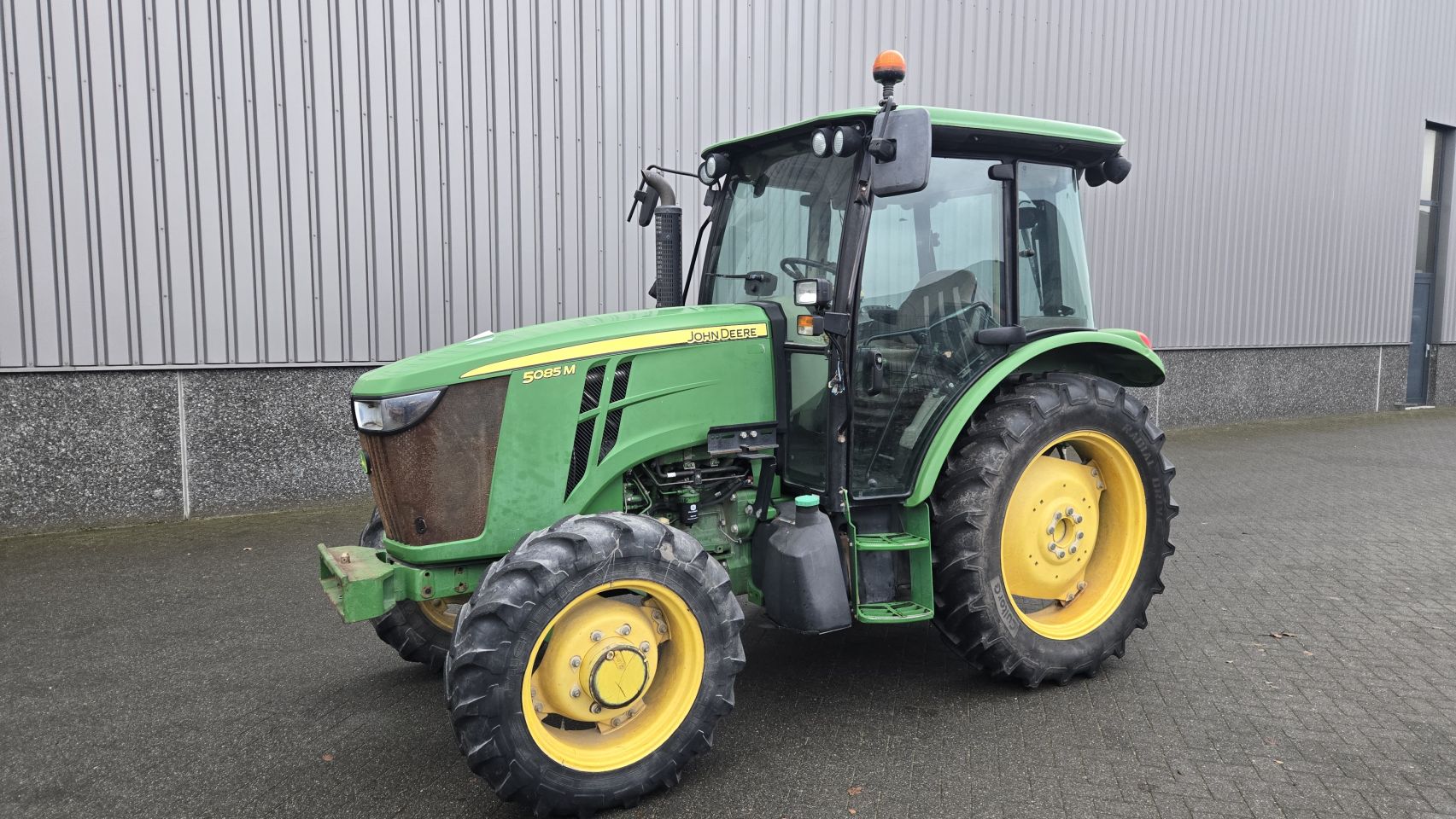 2015 John Deere 5085M Airco 40 KM/h