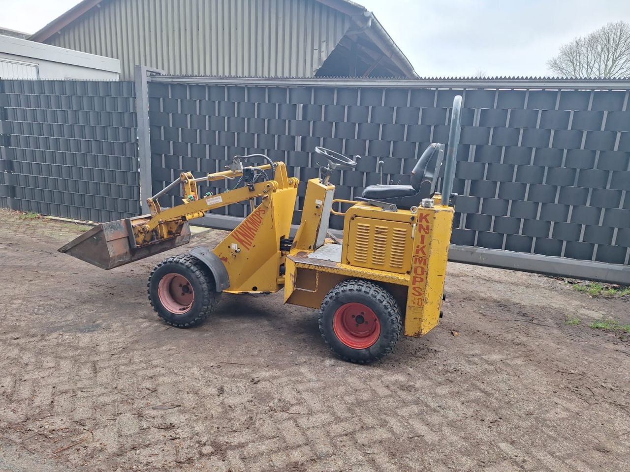 Knikmops 90 shovel avant giant multione hytec