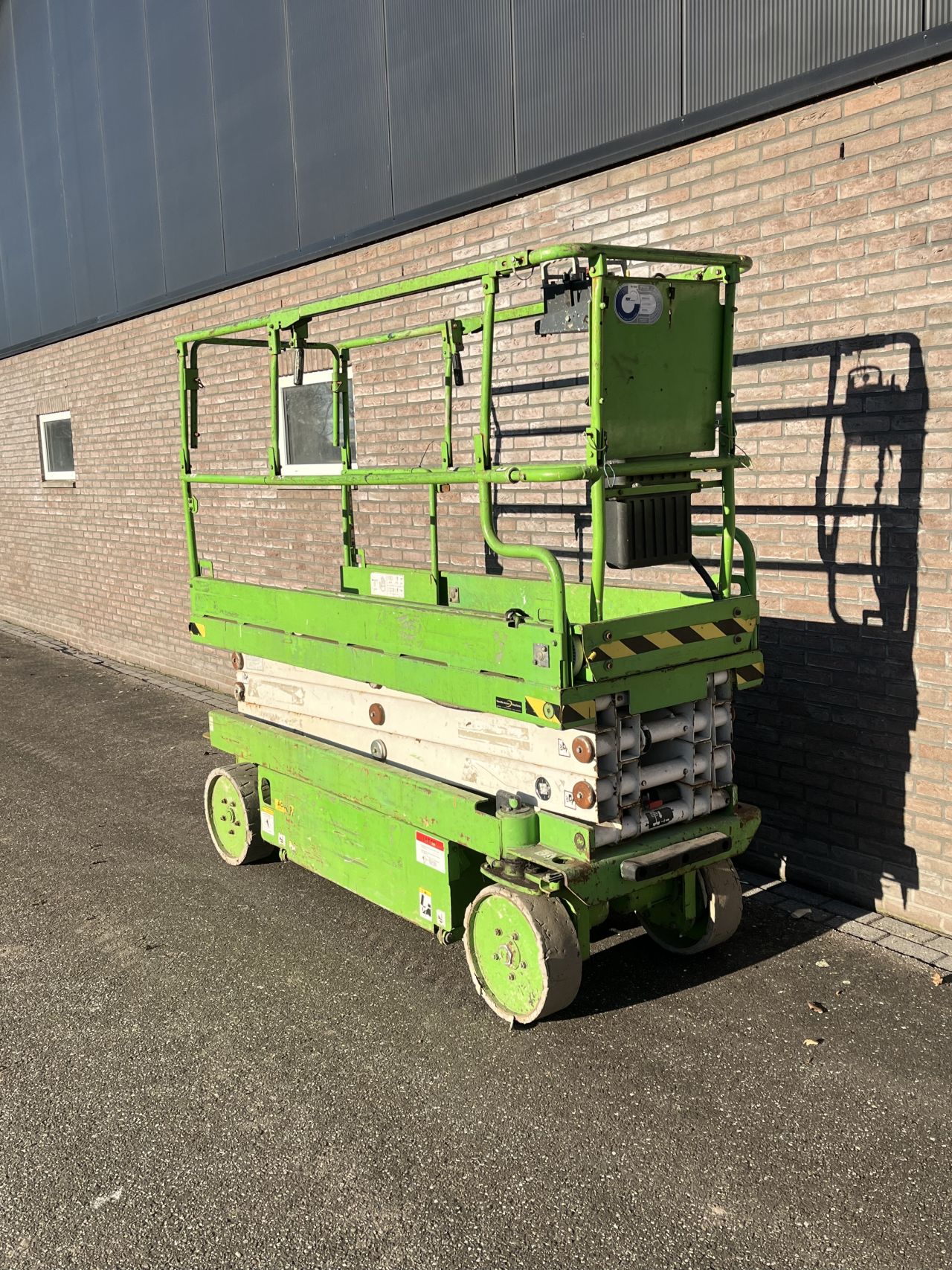 Aichi sv06 elektrische schaarhoogwerker