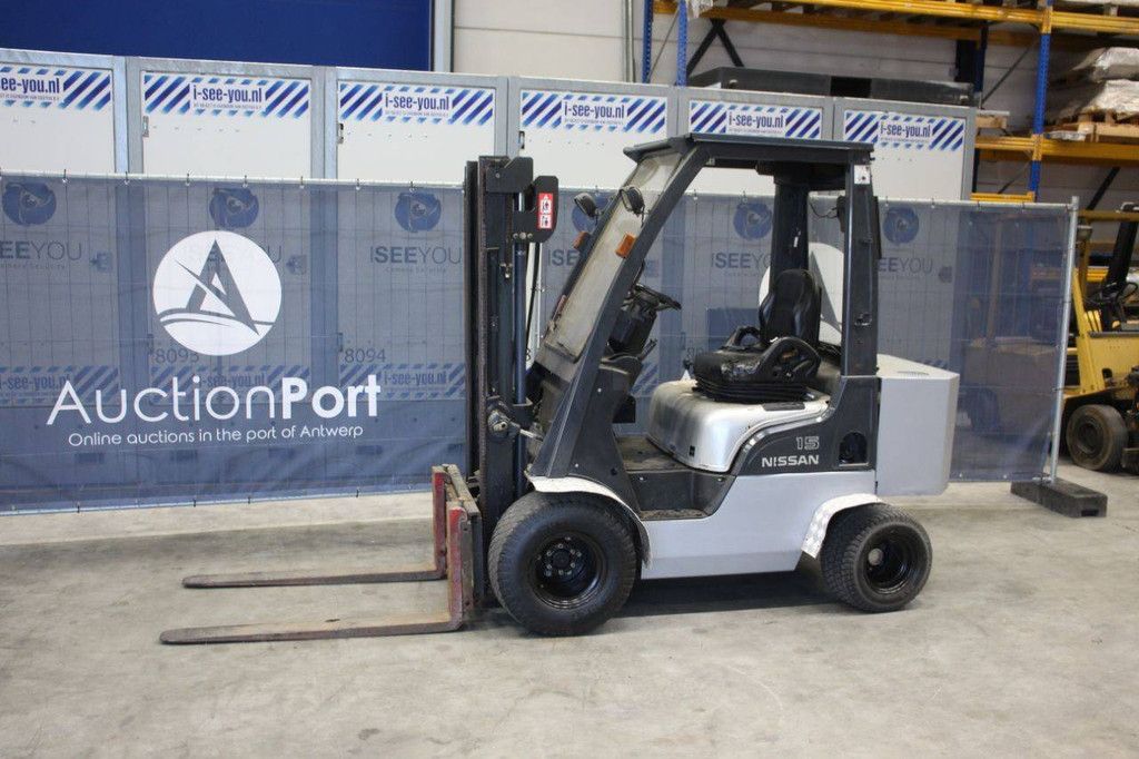 Gabelstapler Nissan O1A15 Diesel 1500 kg 3,0 m 2005