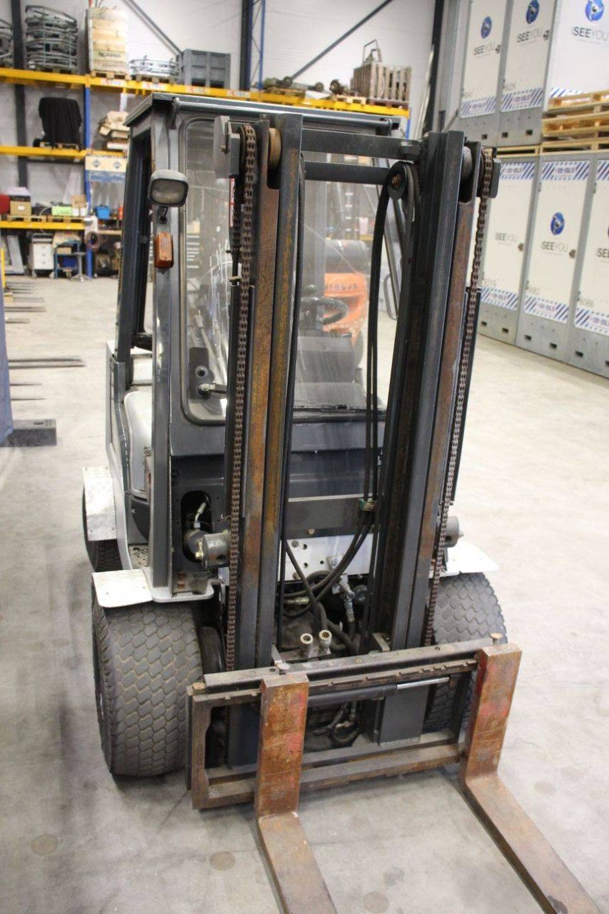 Gabelstapler Nissan O1A15 Diesel 1500 kg 3,0 m 2005