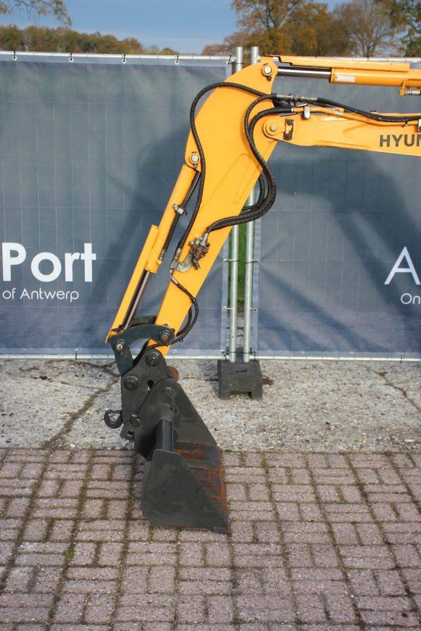Mini excavator Hyundai Robex 18-9 Diesel 13.6kW 2019