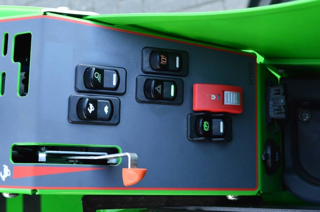 Avant 860i TDL+ met Industriegrijper 130 cm