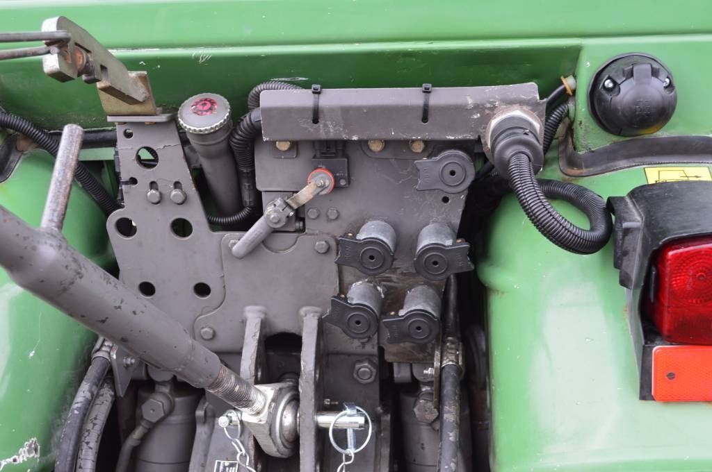 Fendt 208 VA met fronthef, Smalspoor/Fruitteelttractor