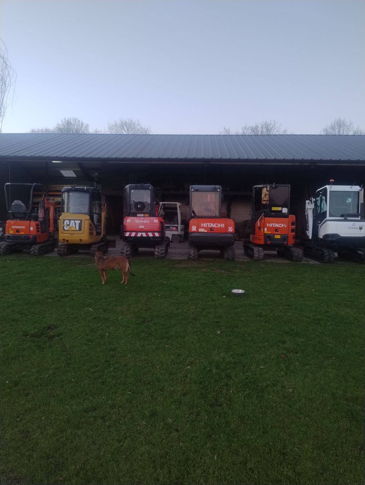 Kubota Hitachi minigraver kx61-3 kx35u kx101-3 kx030 zx26u zx19