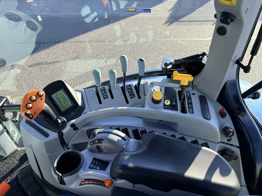 New Holland T7.165S Range Command