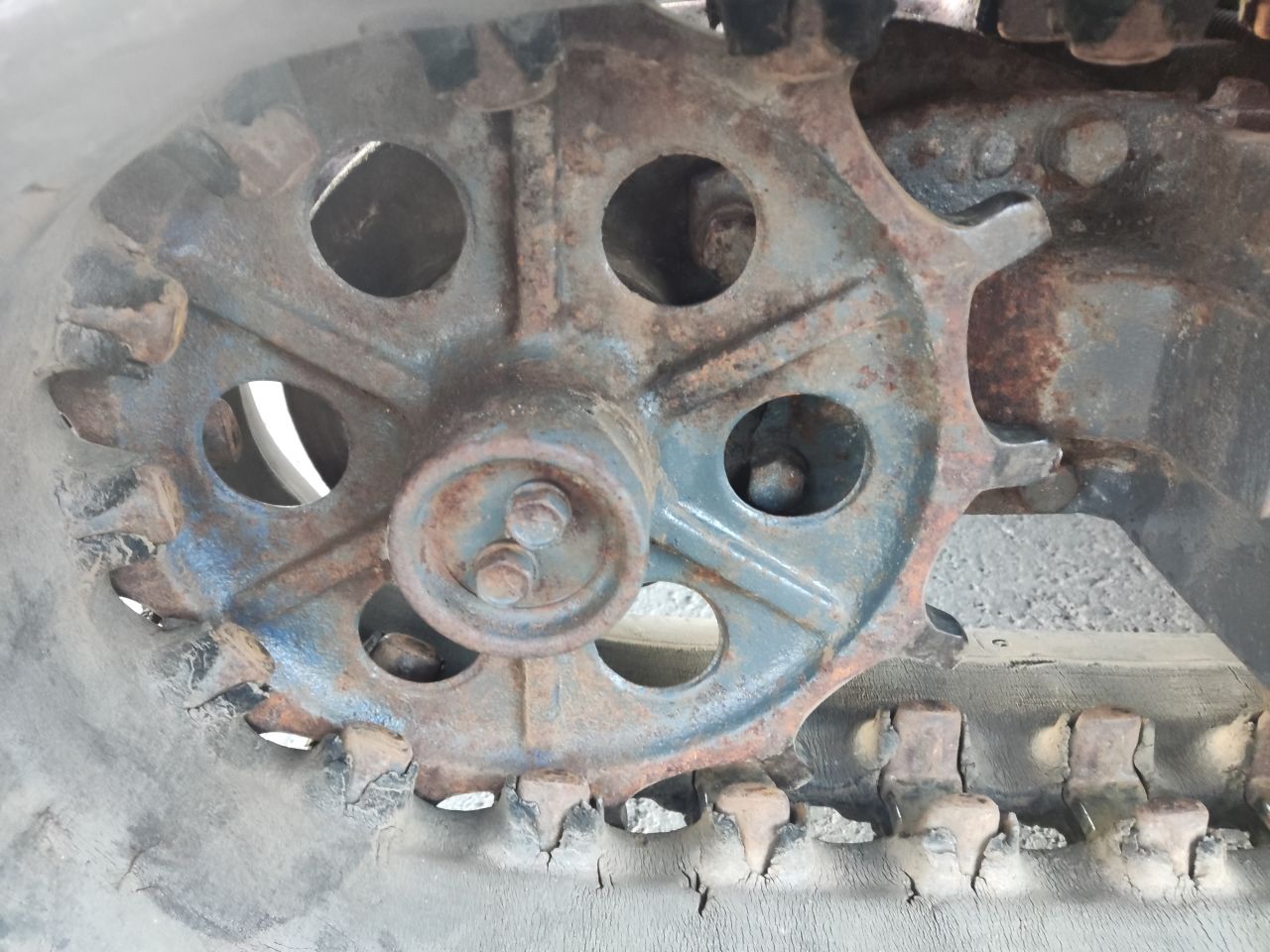 KUBOTA minigraver (type KH35, 1.350 kg, 2 bakken, cabine)