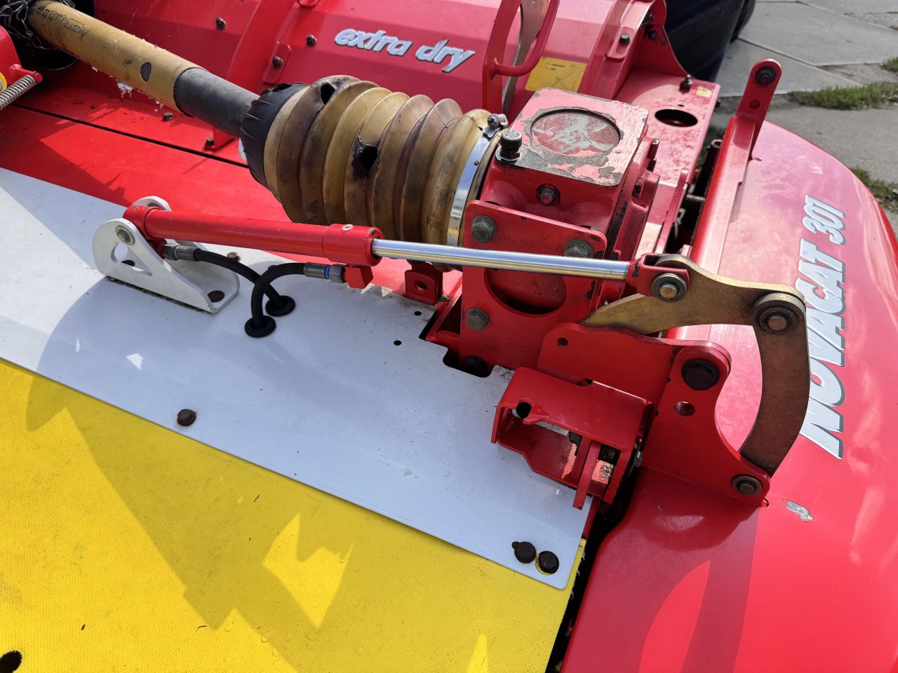 Pottinger Novacat 301 ED Alpha-Motion frontmaaier met kneuzer