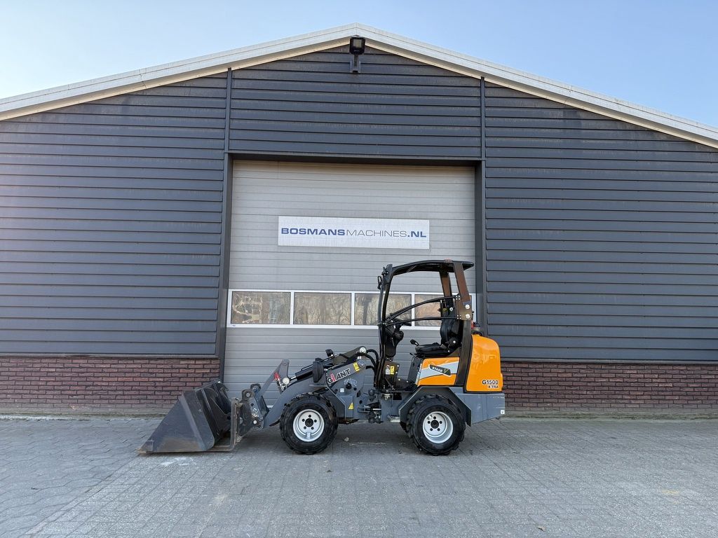 Giant G1500 X-TRA minishovel / kniklader BJ 2024