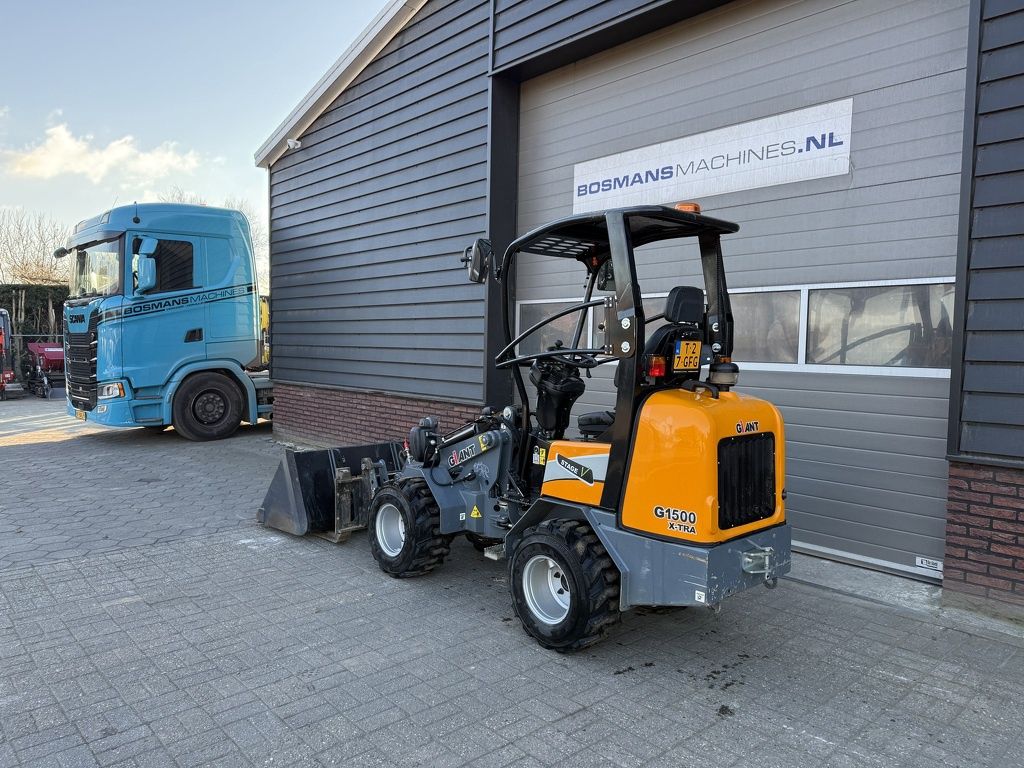 Giant G1500 X-TRA minishovel / kniklader BJ 2024