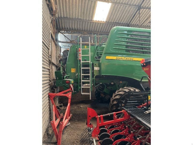 John Deere T660