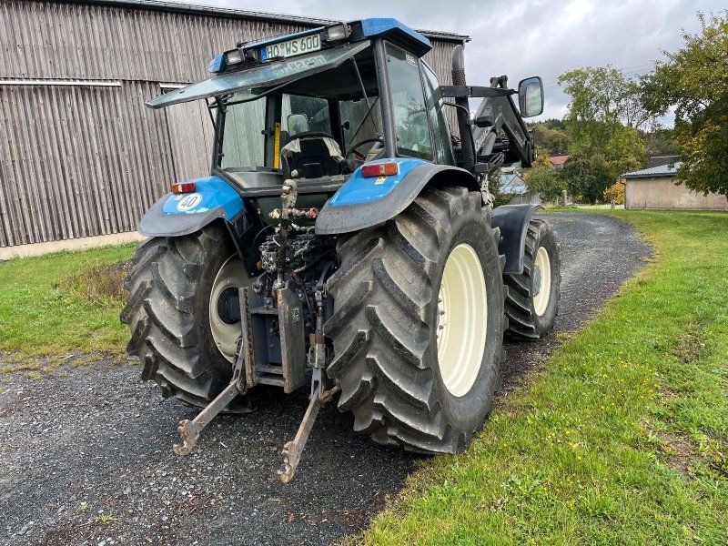 New Holland 8560
