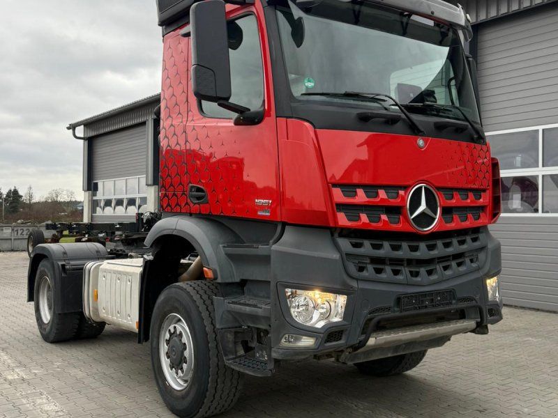 Mercedes-Benz 1851 Agrotruck