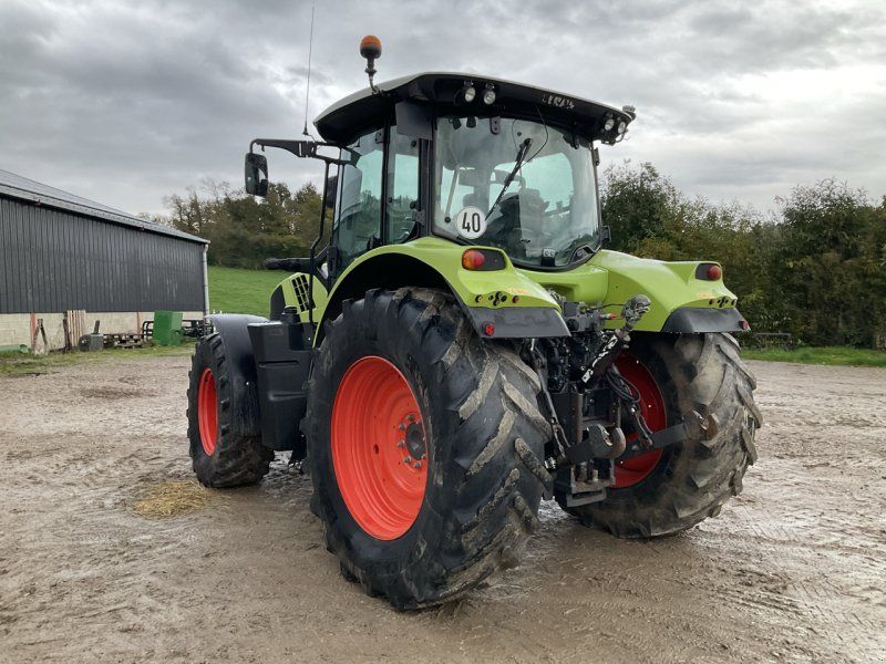 Claas ARION 620