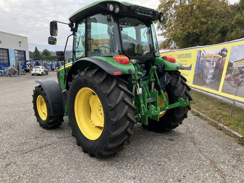 John Deere 5090M