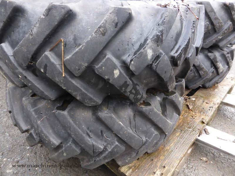 Continental Räder 10.0/75-15.3 zu Aebi TT80