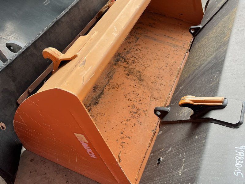 Hauer Erdschaufel 1600mm mit Euro