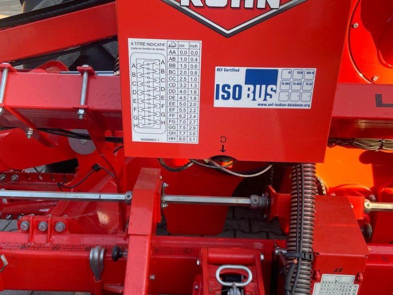 Kuhn Maxima 3 R 8 reihig