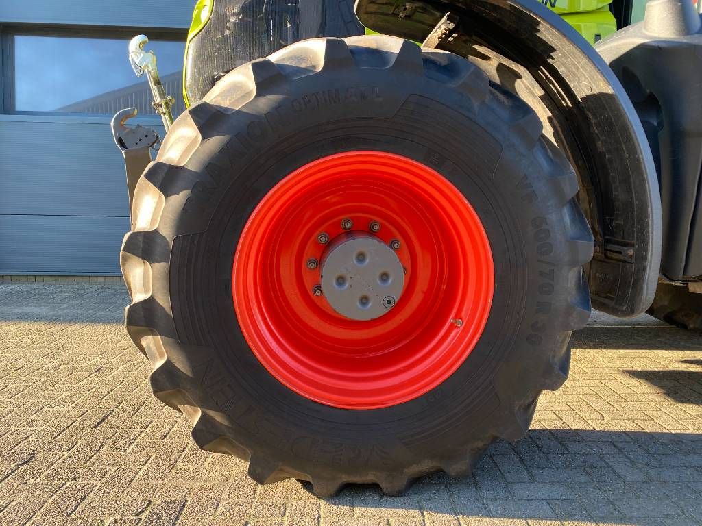 CLAAS Axion 870 Cmatic