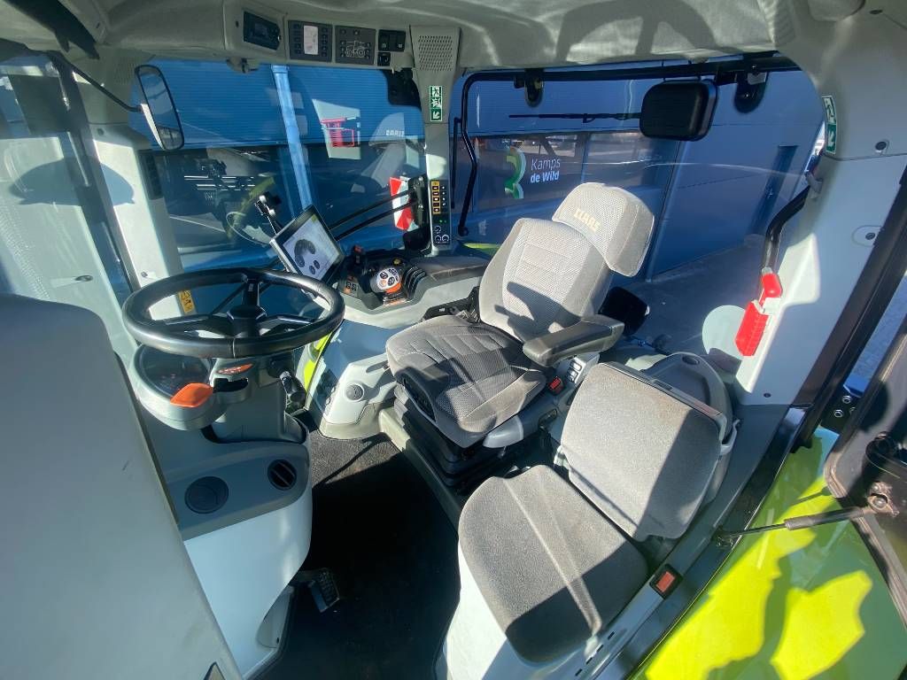 CLAAS Axion 870 Cmatic