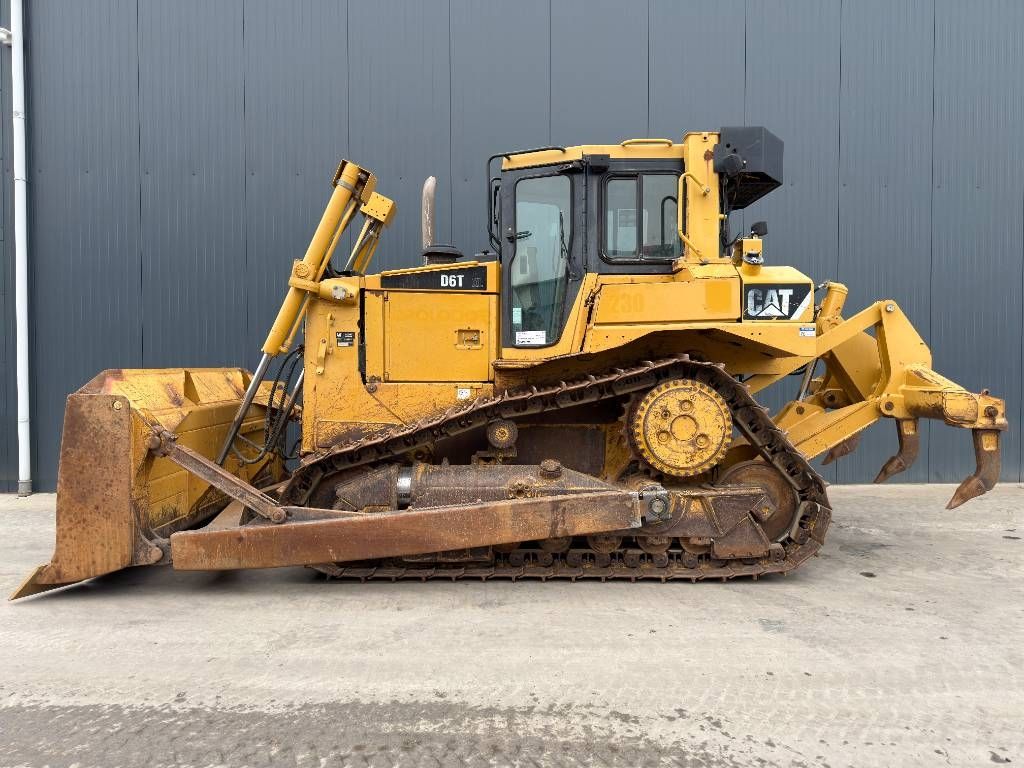 CAT D6T XL