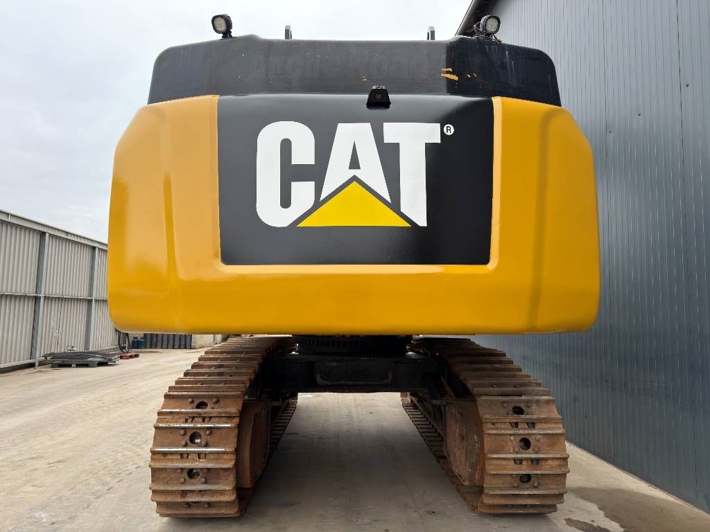 CAT 352F XE