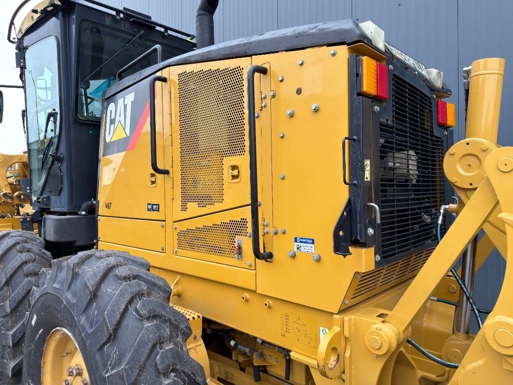 CAT 140M - LOW HOURS