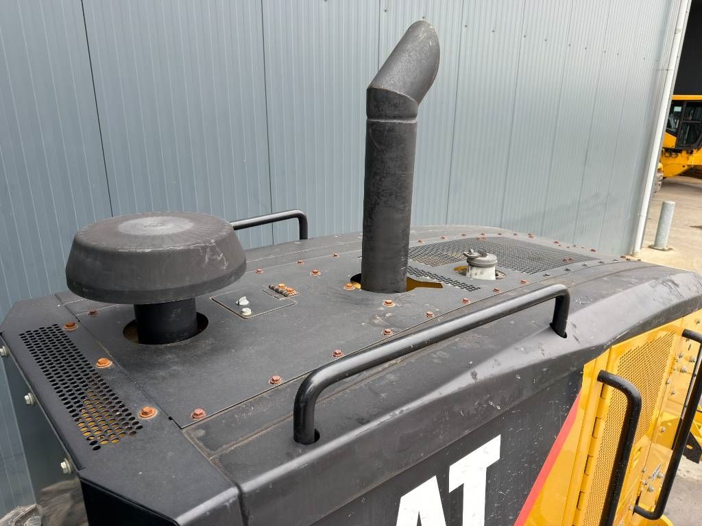 CAT 140M - LOW HOURS