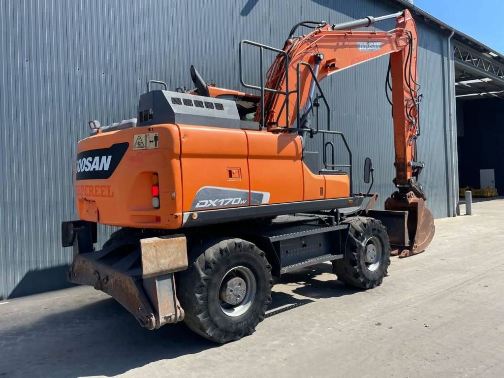Doosan DX170W-5