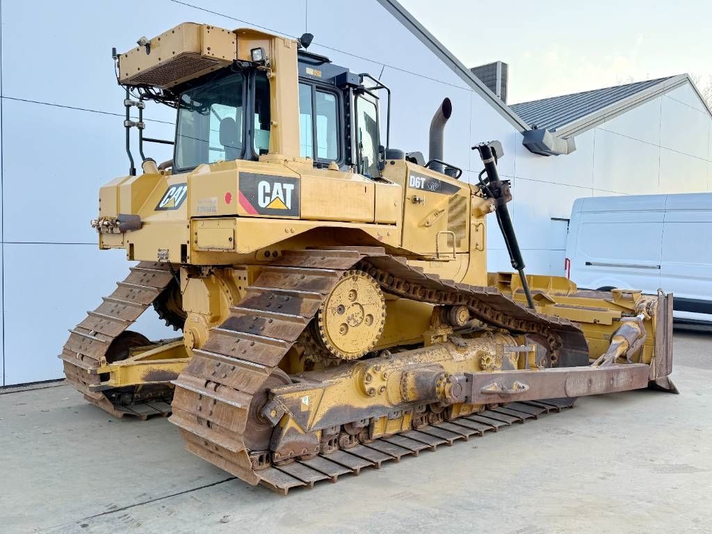 CAT D6T - Ripper Valve / Airco