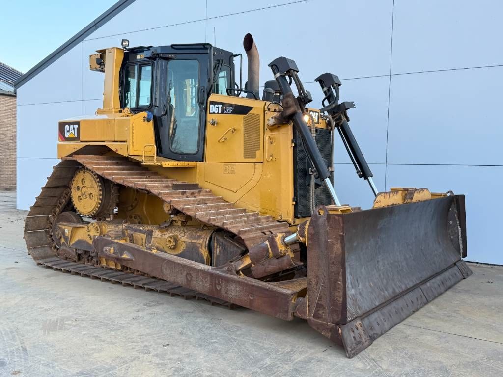 CAT D6T - Ripper Valve / Airco