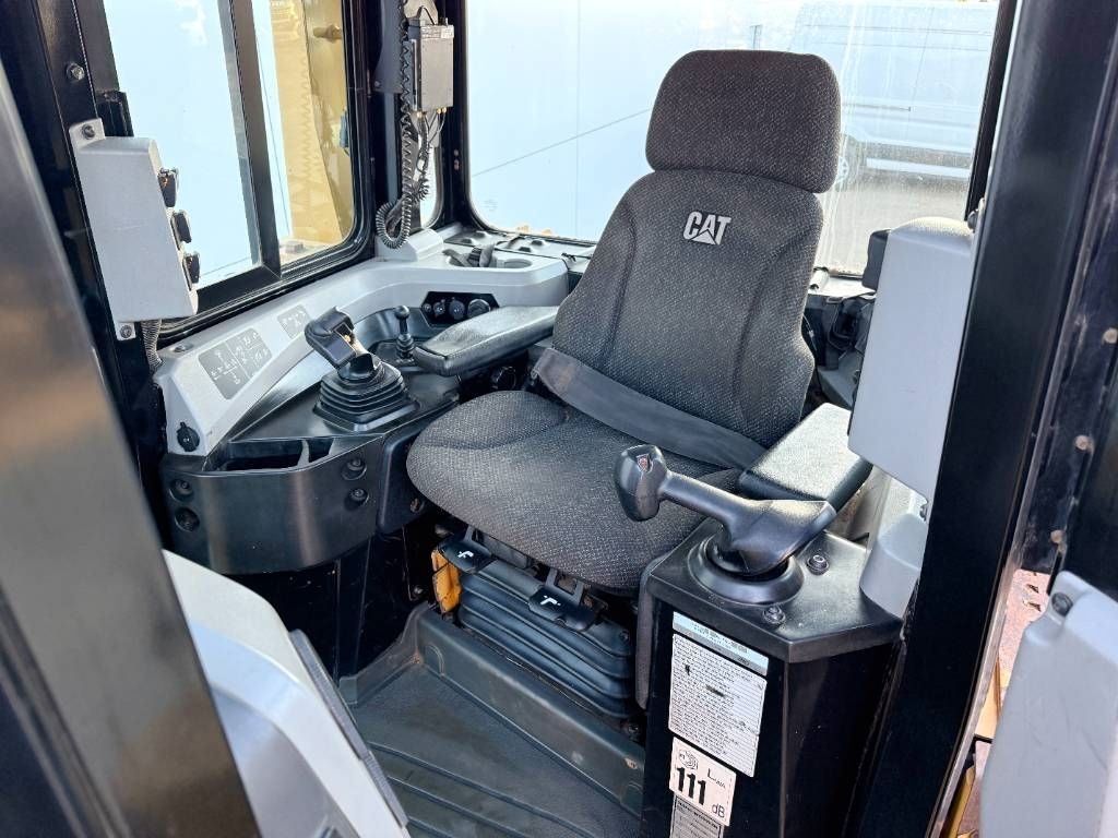 CAT D6T - Ripper Valve / Airco