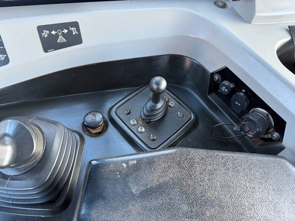 CAT D6T - Ripper Valve / Airco