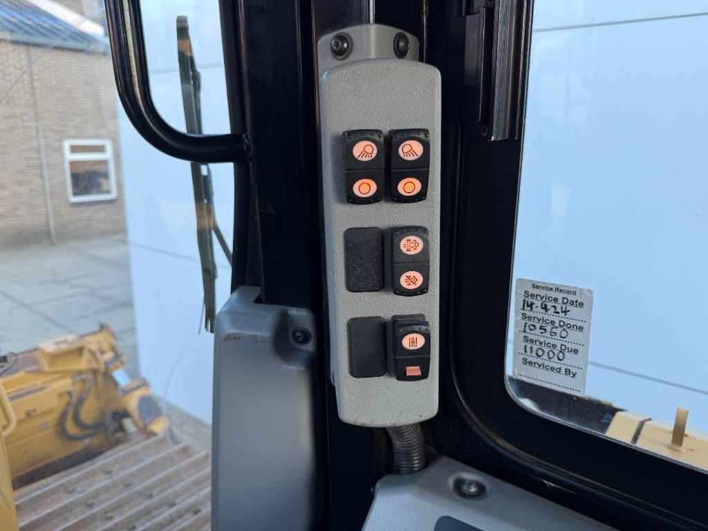 CAT D6T - Ripper Valve / Airco