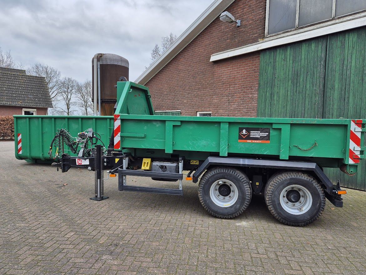 Pronar T185 haakarm carrier containerbak