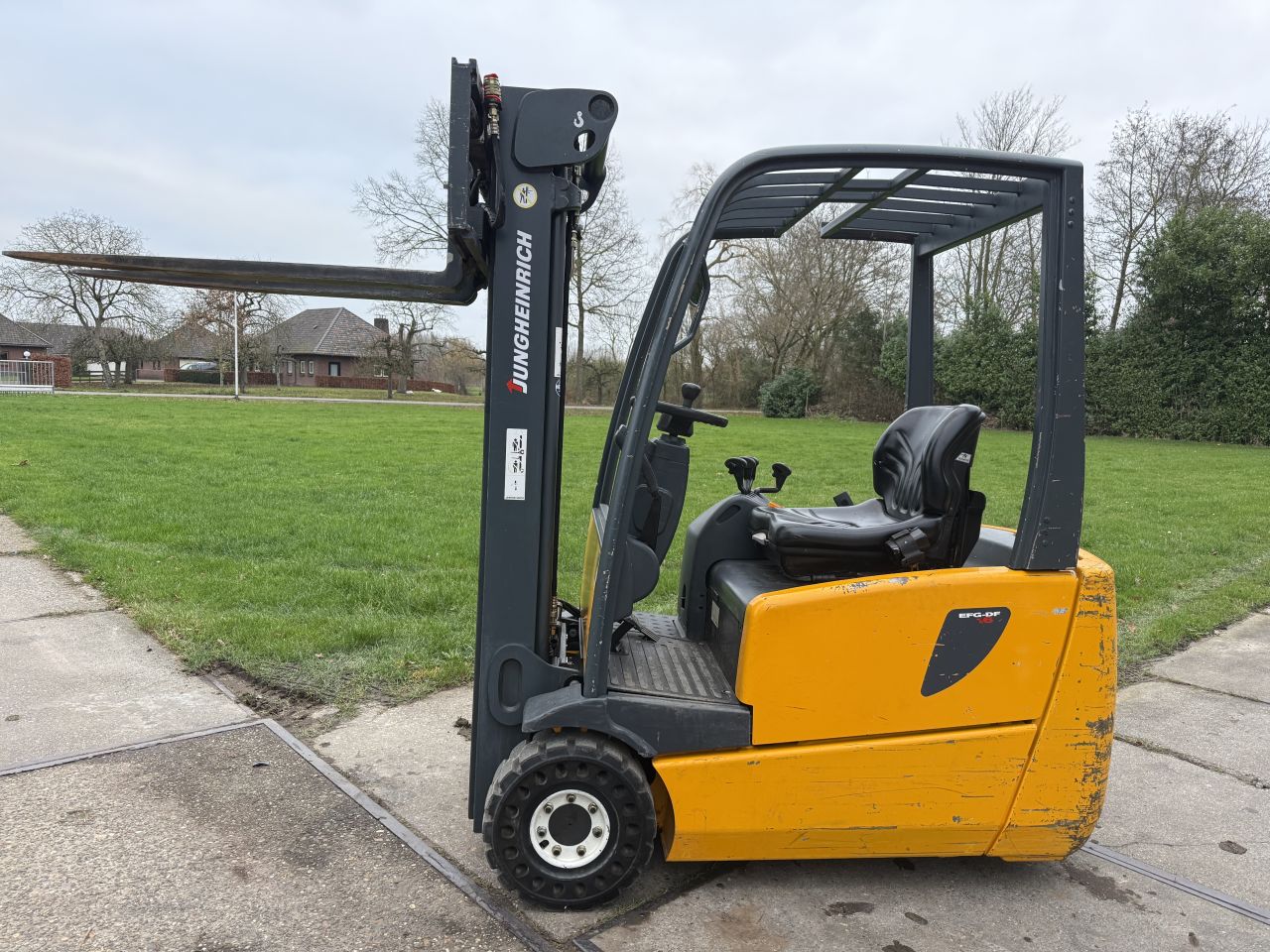 Jungheinrich 1600KG triplex Freelift Sideshift 4e 1900uur