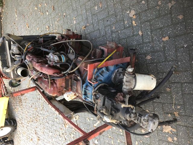 Fiat iveco 6 cilinder motor met compressor en hydro pompen