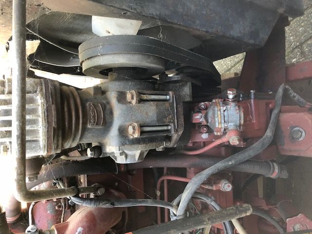 Fiat iveco 6 cilinder motor met compressor en hydro pompen