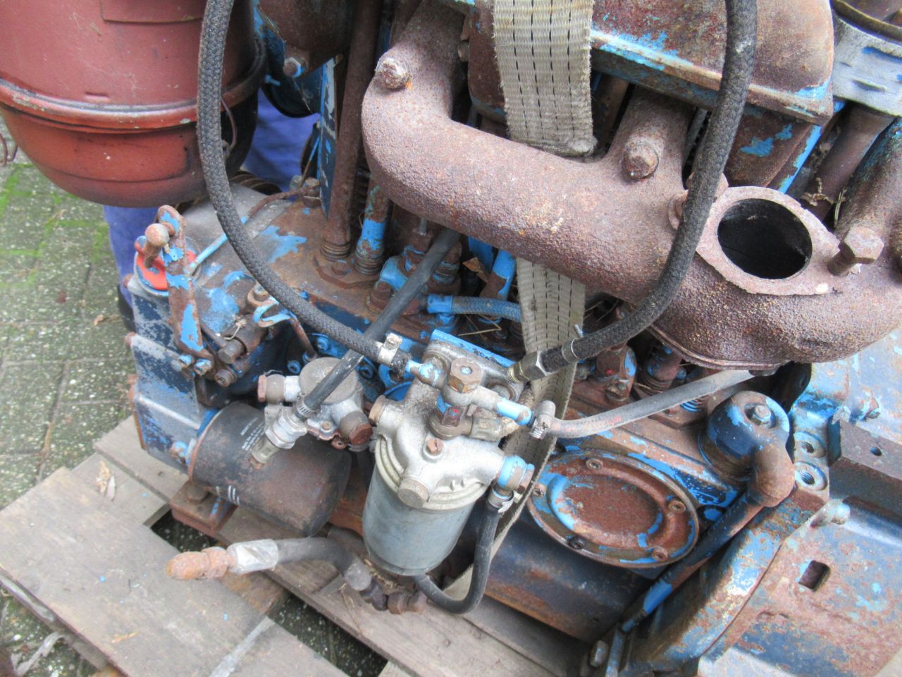 Fiat iveco 6 cilinder motor met compressor en hydro pompen