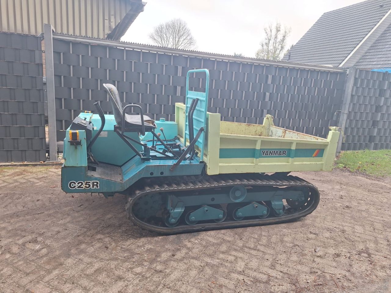 Rupsdumper yanmar hinowa graafmachine shovel