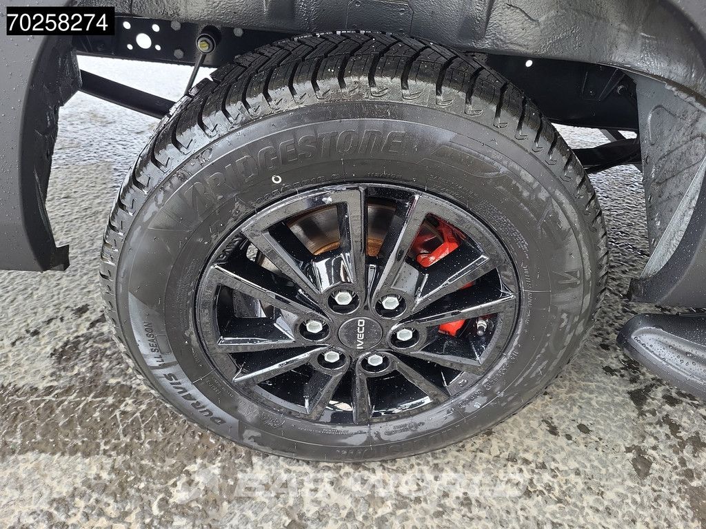 Iveco Daily 35S21 3.0L Black Edition Automaat 210PK L2H2 2025-Model 3,5t Trekvermogen ACC LED CarPlay Camera Parkeersensoren Euro6 L2 12m3 A/C