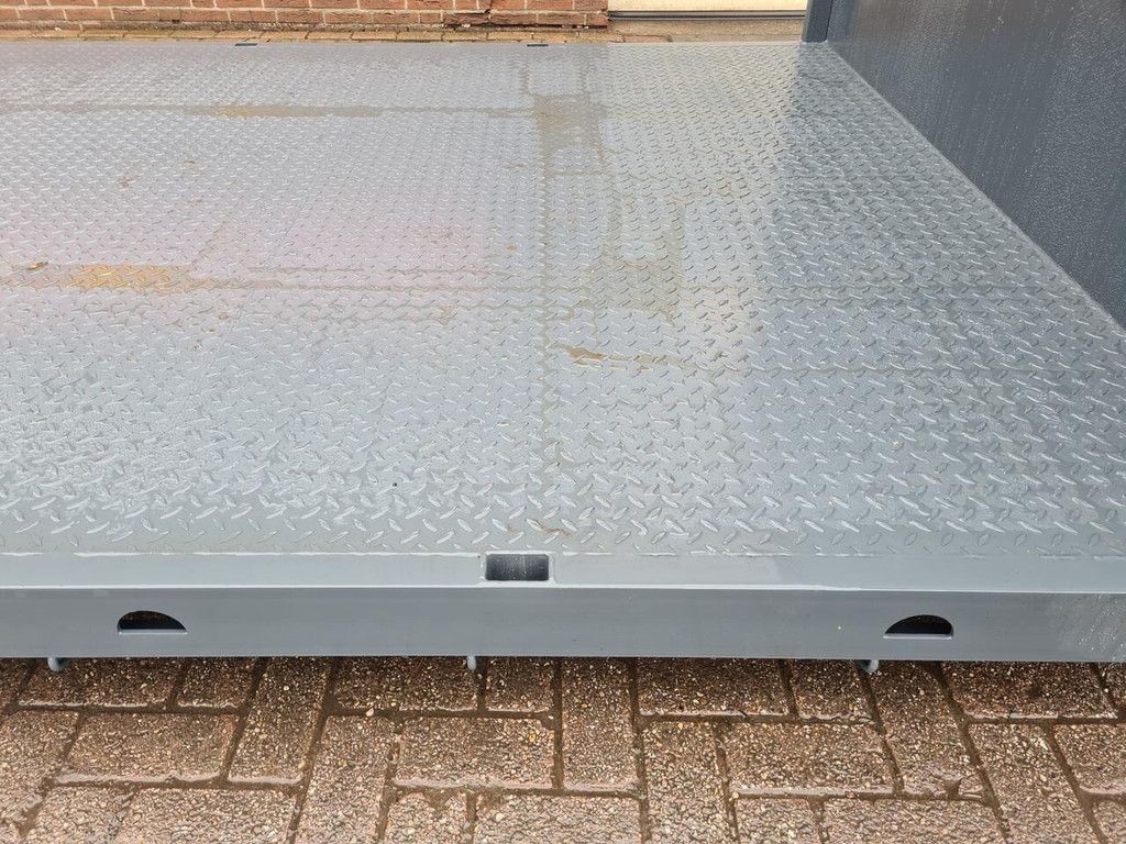 Container flat platform truck body