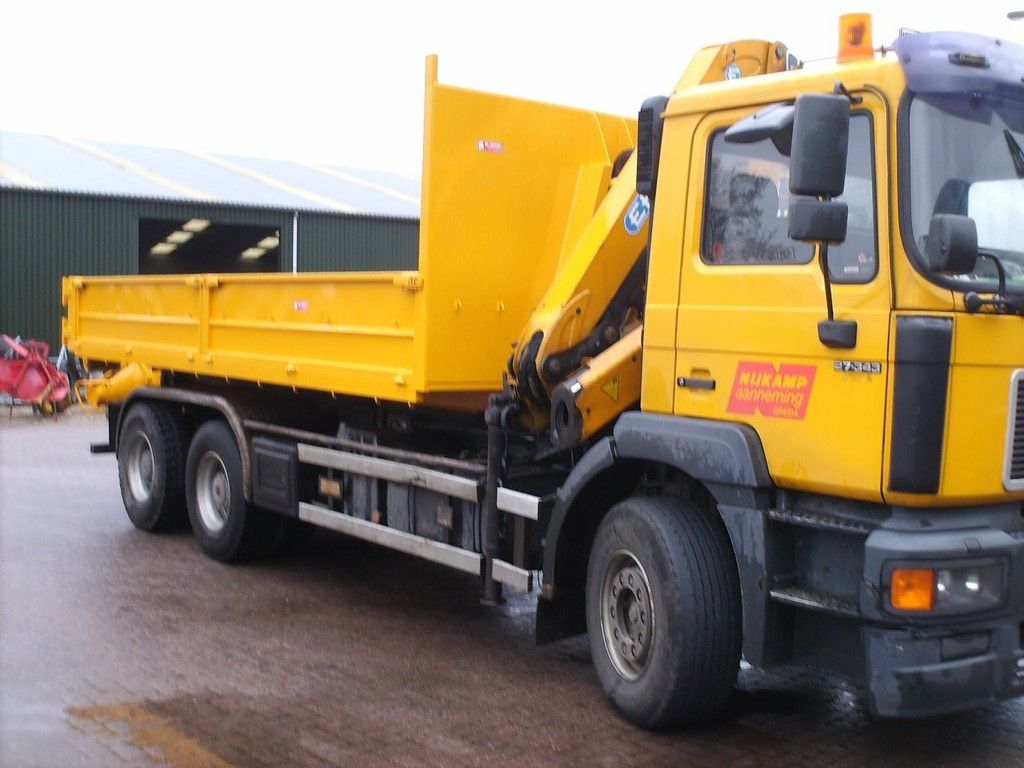 Container producten dump truck body