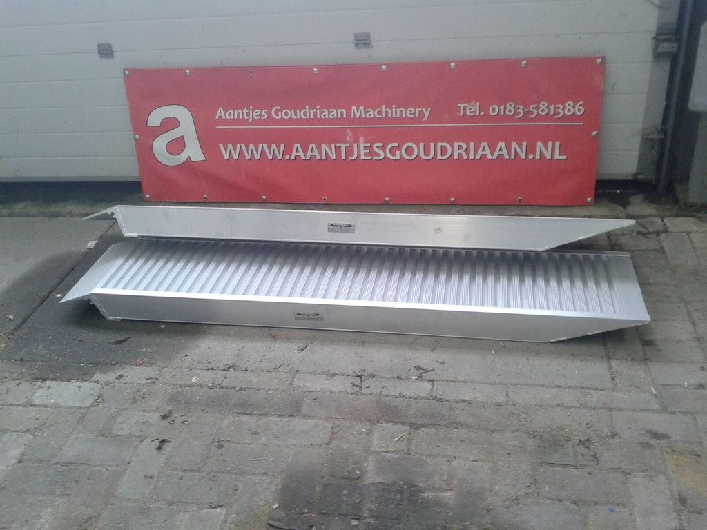 Rijplank loading ramp