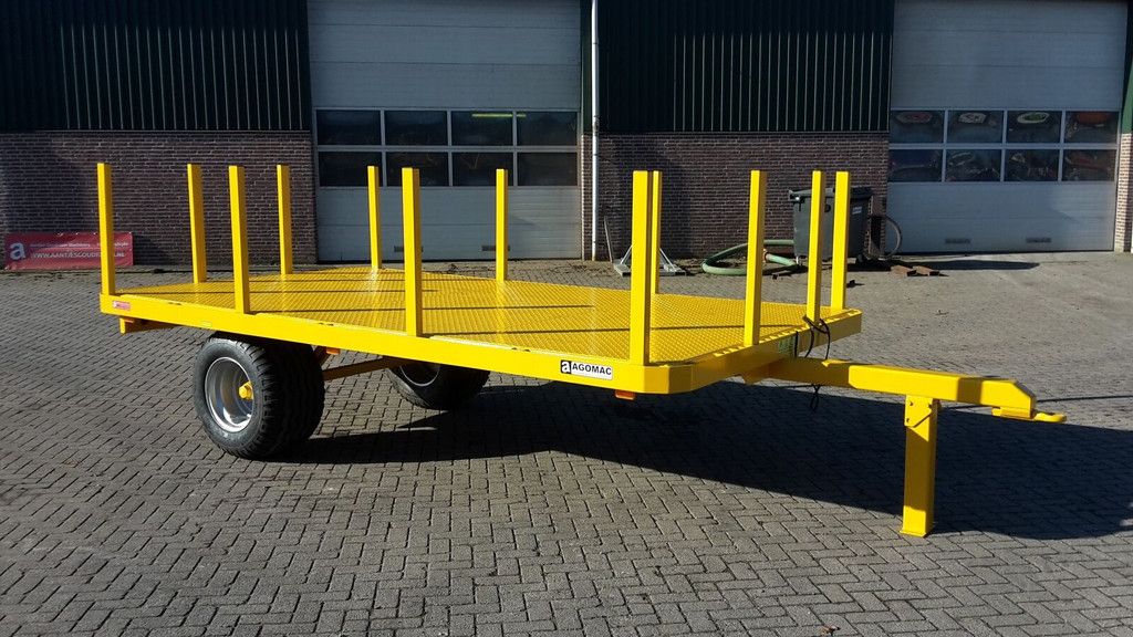 Agomac bakkenwagen bale trailer