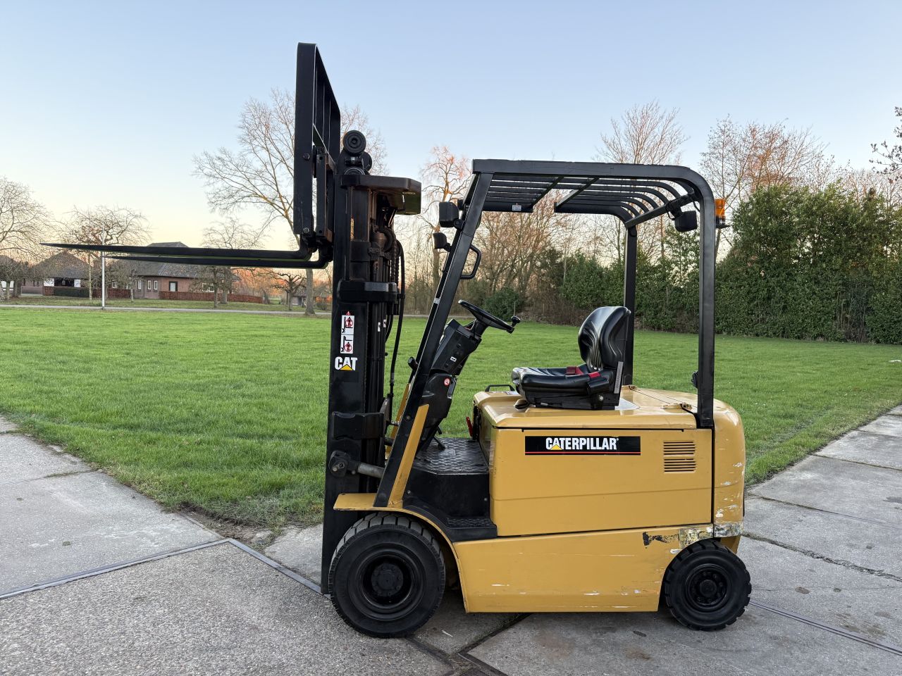 Caterpillar 2500KG elektrisch triplex 4.7M Sideshift 4000uur